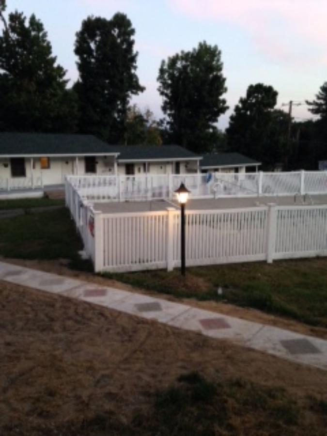 לייק ג'ורג' Hillside Motel מראה חיצוני תמונה